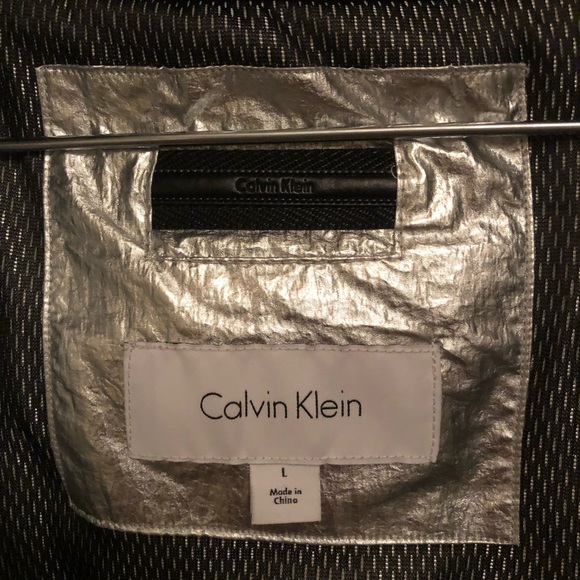Calvin Klein Men’s Metallic Puffer Hoodie Jacket - Picture 2 of 4